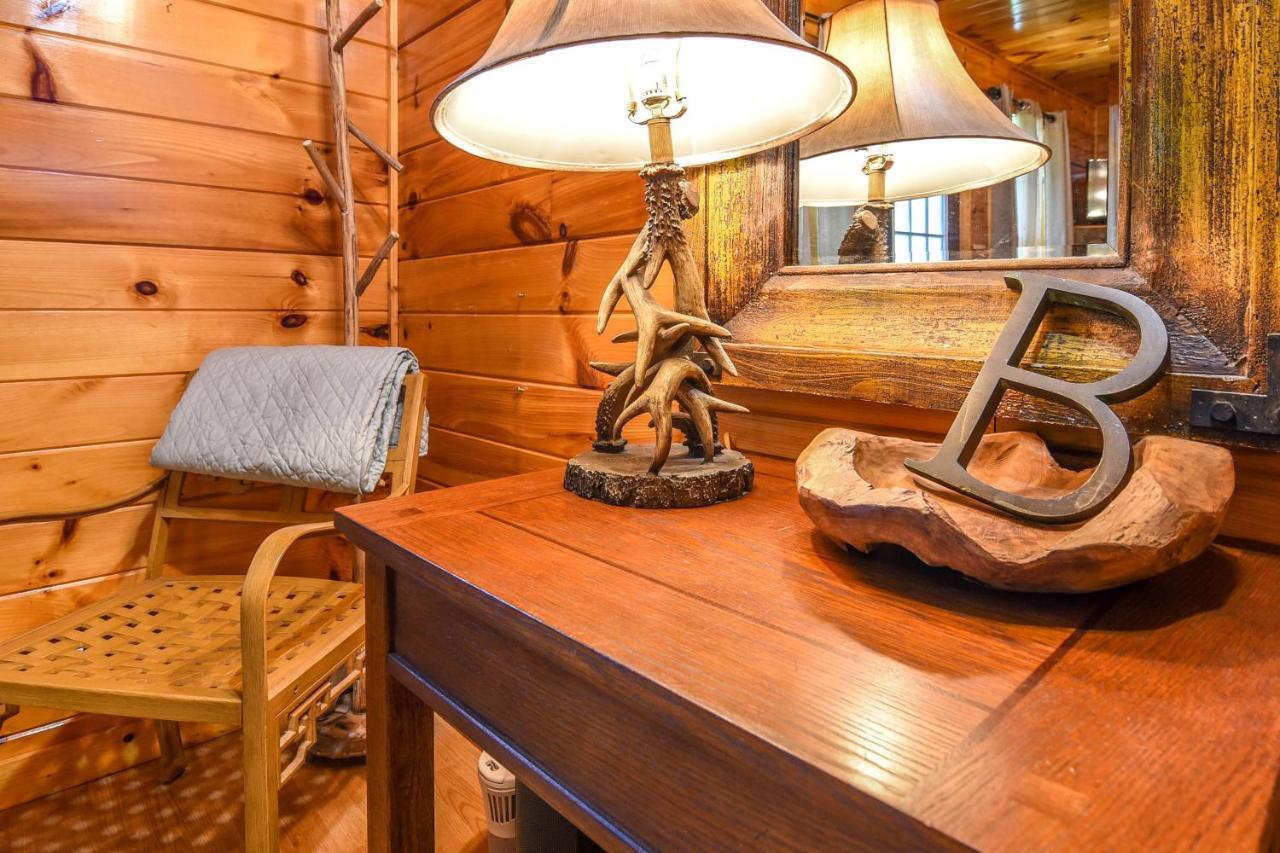 Permanent Vacation-Private Honeymoon Cabin With Hot Tub Sevierville Buitenkant foto