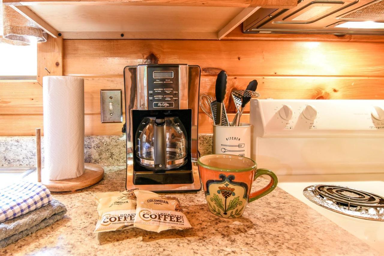 Permanent Vacation-Private Honeymoon Cabin With Hot Tub Sevierville Buitenkant foto