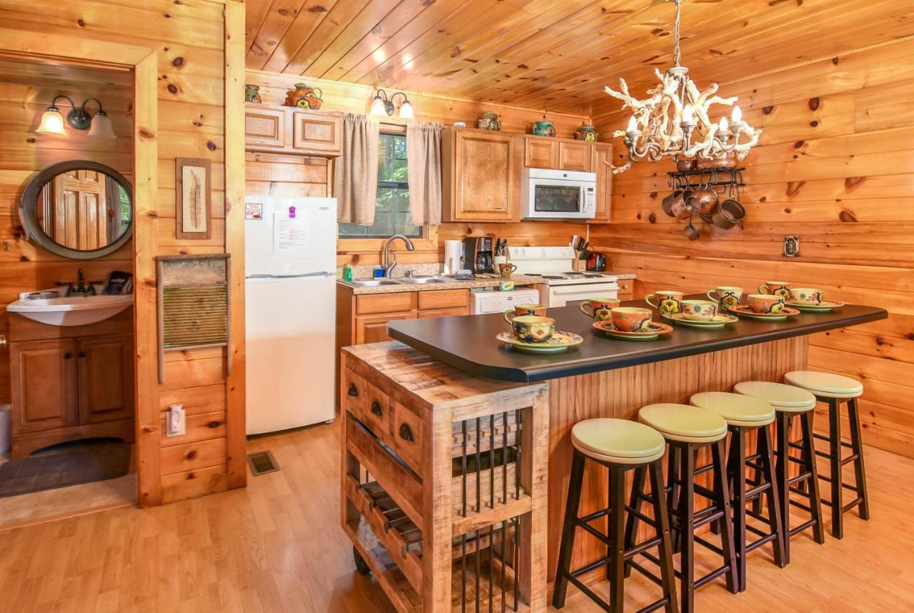 Permanent Vacation-Private Honeymoon Cabin With Hot Tub Sevierville Buitenkant foto