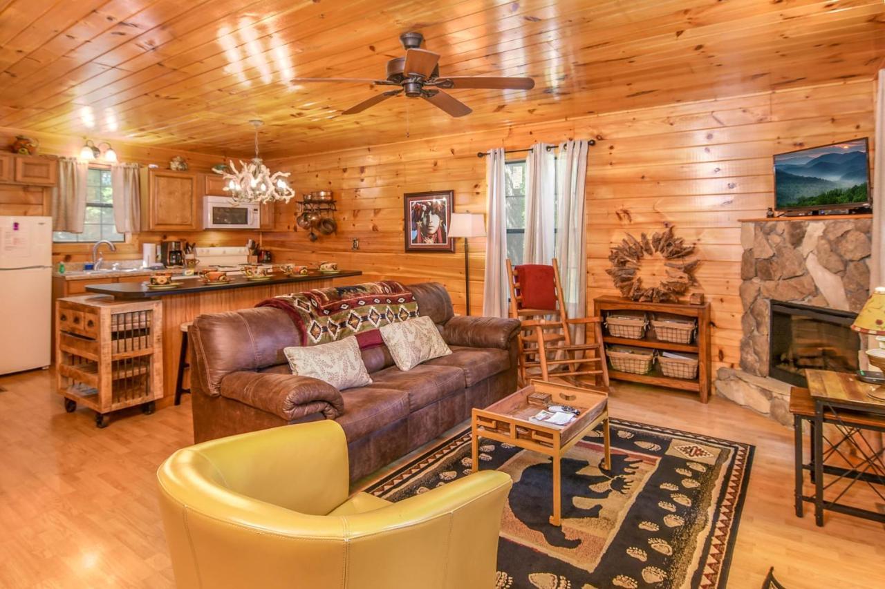 Permanent Vacation-Private Honeymoon Cabin With Hot Tub Sevierville Buitenkant foto